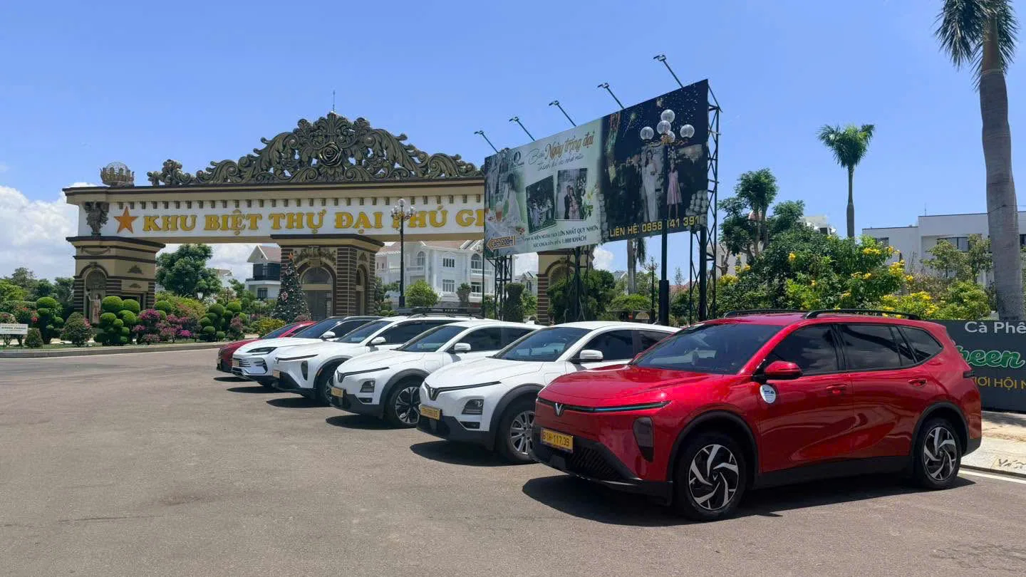 Đội xe sẵn sàng phục vụ